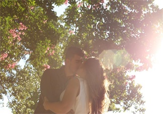 今天你吻了么 接吻節(jié)活動(dòng)花樣玩法秀恩愛