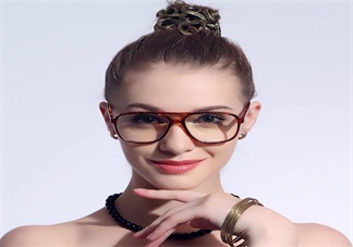 媽媽近視孩子也近視 注意這些問(wèn)題讓孩子遠(yuǎn)離近視