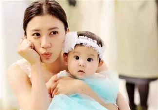 賈靜雯生完三胎身材與顏值逆天 孕后如何保養(yǎng)呢