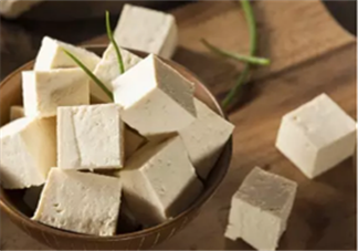 夏季寶寶愛出汗 來(lái)點(diǎn)豆腐輔食