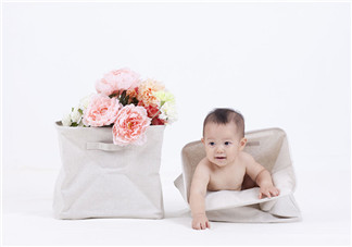 探望新生兒 送禮物應該如何選擇