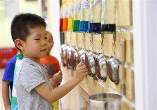 孩子送幼兒園前這些話千萬(wàn)不要講 即將入園的孩子怎么做好
