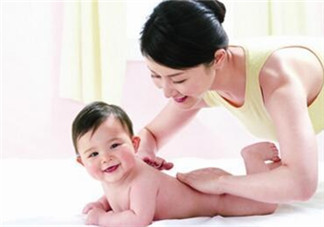 秋季寶寶皮膚干燥  飲食建議及保養(yǎng)事項