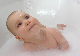 孩子其實(shí)這些地方特別臟 洗的時候千萬別忘