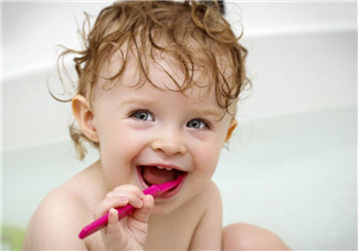 寶寶長牙不舒服  家長如何調(diào)理