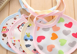 圍嘴的作用 什么樣的圍嘴比較好