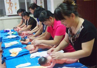 請(qǐng)?jiān)律┰趺催x好 月嫂有這些特點(diǎn)最好辭退