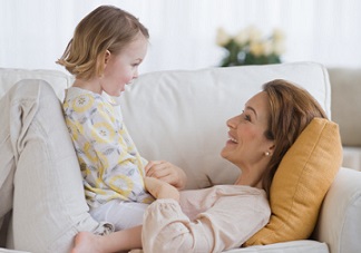 家長(zhǎng)對(duì)孩子的性教育應(yīng)該何時(shí)開(kāi)始 不要逃避性教育！