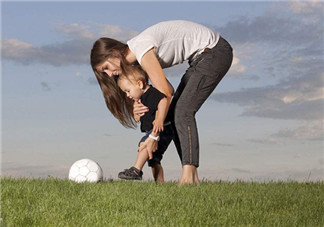 林志穎家雙胞胎1歲就“健身”？孩子成長(zhǎng)各階段如何健身