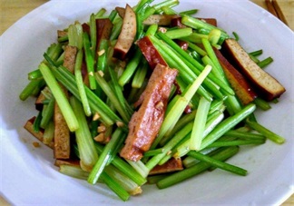 吃芹菜會殺精是真的嗎 哪些東西不利于精子的成長