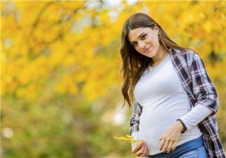 孕婦秋燥怎么調(diào)理吃什么好 孕婦秋燥如何護理皮膚