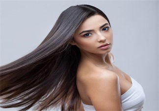 產(chǎn)后掉頭發(fā)太兇會禿嗎 生孩子掉頭發(fā)怎么調整