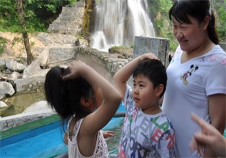 10歲女孩身高1.72米是不是太高了 為什么現(xiàn)在的孩子都這么高